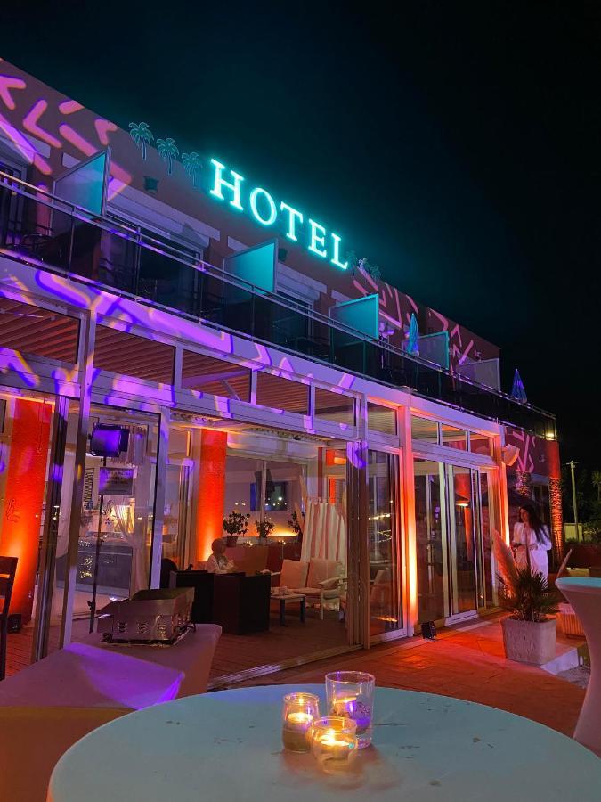 Hotel La Potiniere Hyères Buitenkant foto